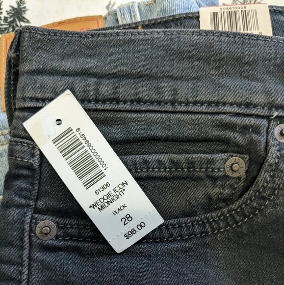Levis Wedgie Fit Jeans . 2 Pairs - Picture 9 of 16
